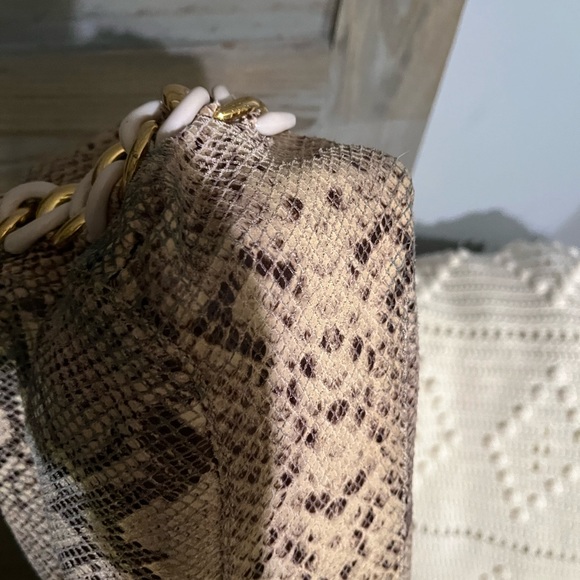 Micheal Kors, Gorgeous Snake skin look - Picture 11 of 14